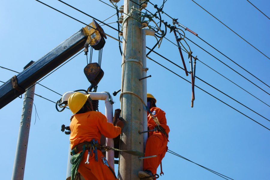 Mpati Electrical post