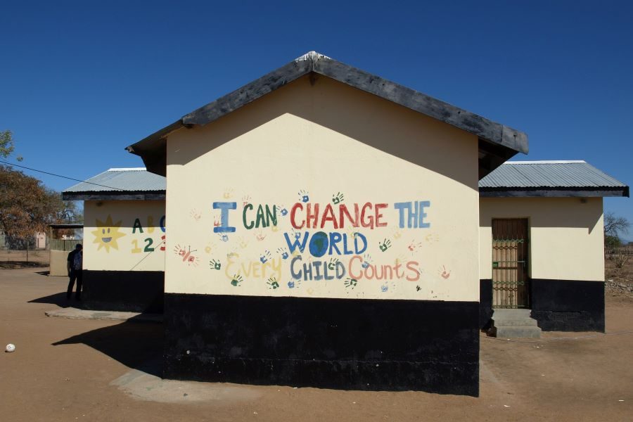 school-gc838a3730_1920_edited